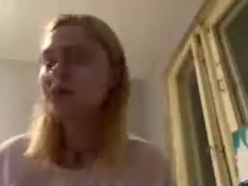 Richellearmentrout  live sex cam