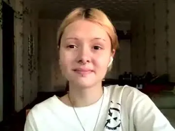 Richellearmentrout  live sex cam