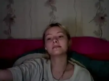 Richellearmentrout  live sex cam