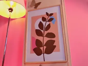 Sharlotjones  live sex cam