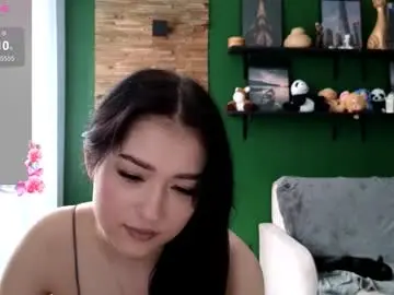 Whitney3575  live sex cam