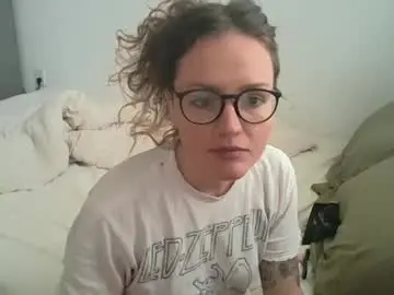 Caraviolet  live sex cam