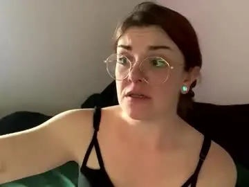 Intothewoodswego  live sex cam