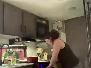 Intothewoodswego  live sex cam