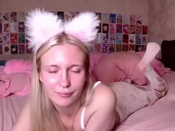 Kittyswettyy  live sex cam