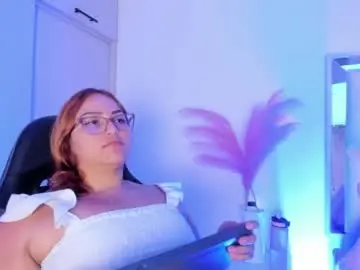 Leahbarker  live sex cam
