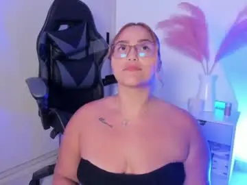 Leahbarker  live sex cam
