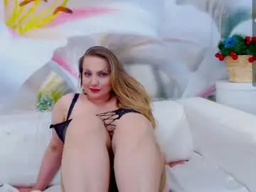 Your_milf_lilly  live sex cam