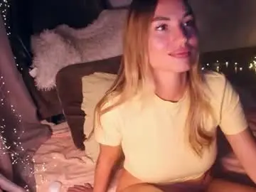 Cherry_bomb19  live sex cam