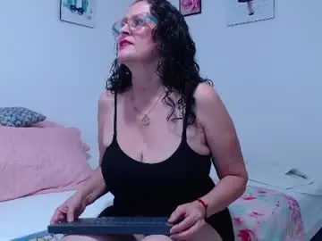 Clayr_rosse  live sex cam