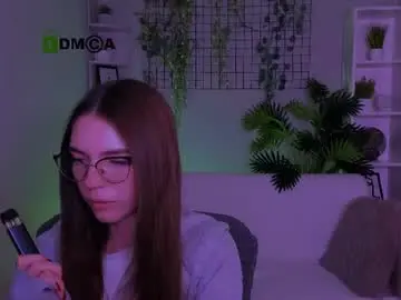Emilia_fly  live sex cam