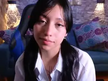 Emily_vonvg  live sex cam