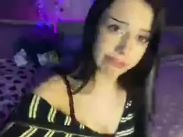 Hello_kkitty  live sex cam