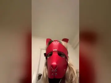Lavinia37  live sex cam
