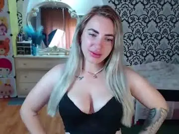 Lorasinclare  live sex cam
