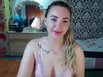 Lorasinclare  live sex cam