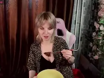 Madelaines  live sex cam