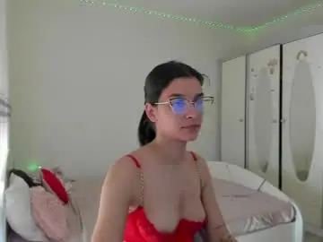 Maya_and_guests  live sex cam