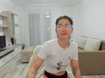Maya_and_guests  live sex cam