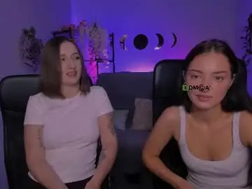 Miki_nikki  live sex cam
