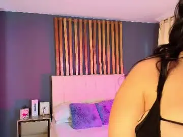 Mollywoodd  live sex cam