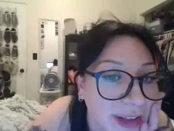 Nikkikoopa  live sex cam
