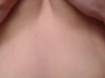 Sweet_lil_thing  live sex cam