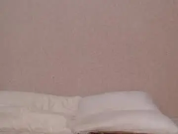 Sweet_lil_thing  live sex cam