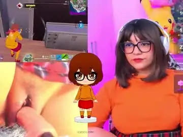 Cutecinamonroll  live sex cam