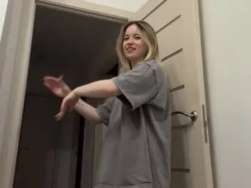 Latanyapawell  live sex cam