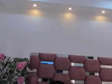 Layla__smith  live sex cam