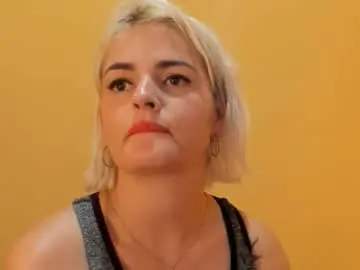 Lili_latina47  live sex cam