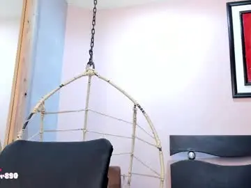 Renataruiz_rr  live sex cam