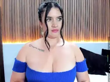 Renataruiz_rr  live sex cam