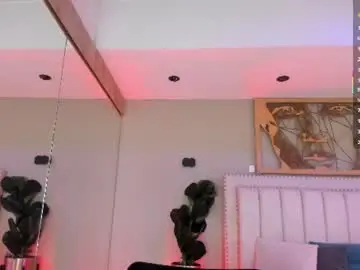Renataruiz_rr  live sex cam