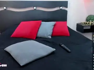 Renataruiz_rr  live sex cam