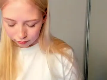 Rosiothomer  live sex cam