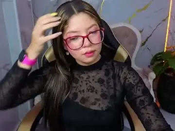 Scarllette_b  live sex cam