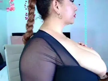Surella32  live sex cam