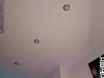 Chloe_lov_  live sex cam