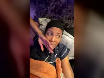 Leahmhunter89  live sex cam
