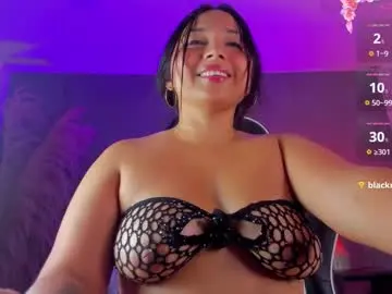 Luccia_smith  live sex cam