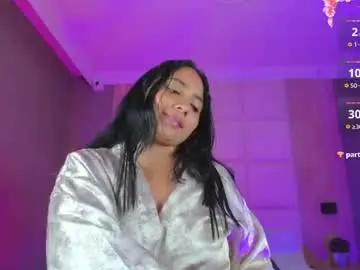 Luccia_smith  live sex cam