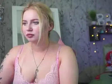 Moon_valkyriie  live sex cam