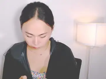 Nathalyastone  live sex cam
