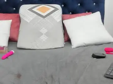 Yaiza_sexylovee  live sex cam