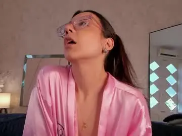 Ari_wilde  live sex cam