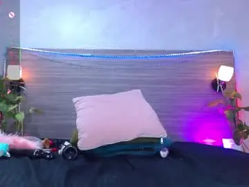 Channelguss  live sex cam