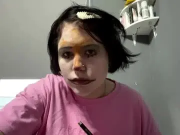 Earthascritchfield  live sex cam