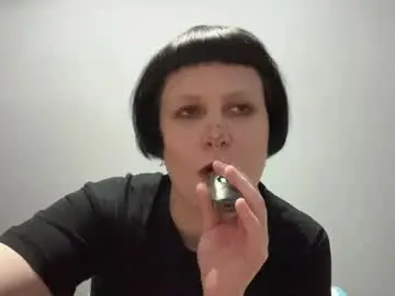 Earthascritchfield  live sex cam